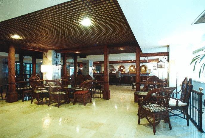 Al-Mar Ξενοδοχείο Αλγεθίρας Εστιατόριο φωτογραφία